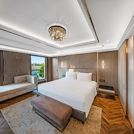 Radisson Blu Hotel & Suites Grt Chennai Exterior photo A bedroom at the hotel