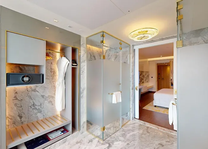 Radisson Blu Hotel & Suites Grt Chennai